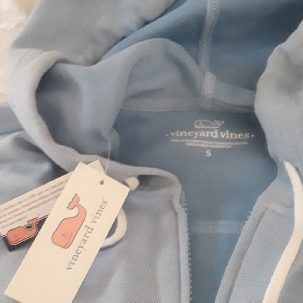 Vineyard vines